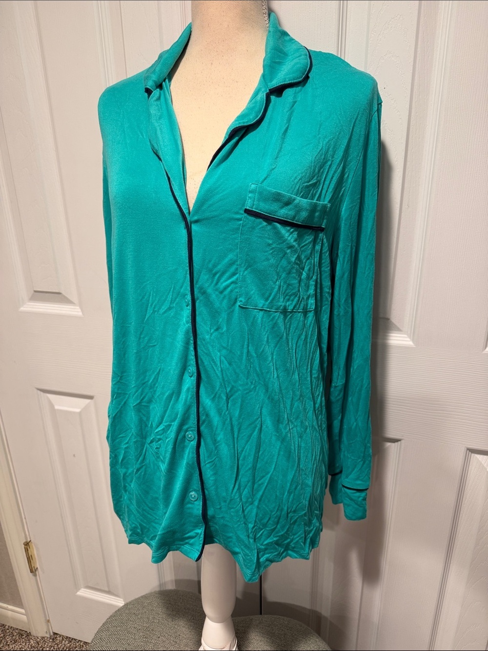 Women’s Teal/Green Button-Up Sleep Shirt Size Medium. NWT